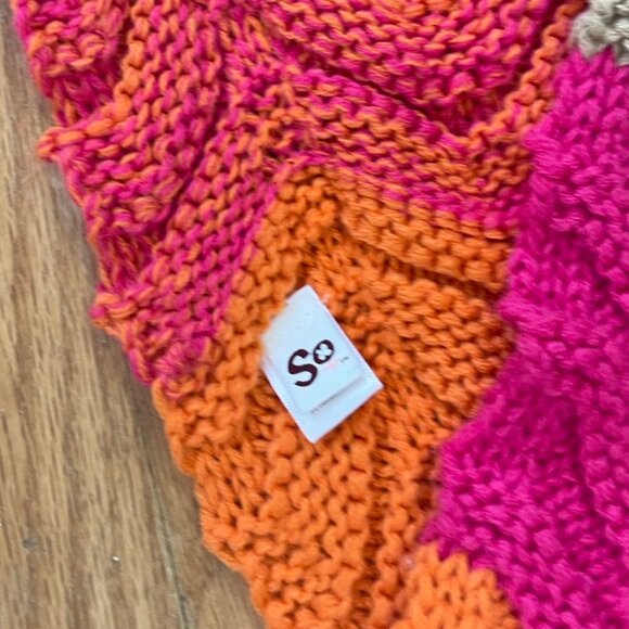 SO Knit Scarf Infinity Tan Orange Pink White Ribbed Knit Zig Zag Chevron NWOT - Picture 3 of 3